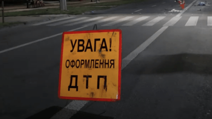 На чернігівському перехресті зіткнулись два легковики: обидва водії госпіталізовані
