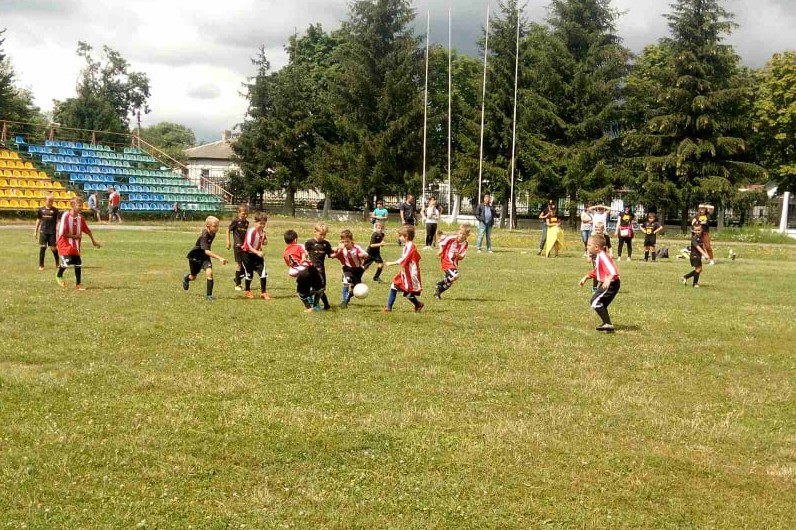 У Новгород-Сіверському районі відбувся відкритий юнацький турнір з футболу