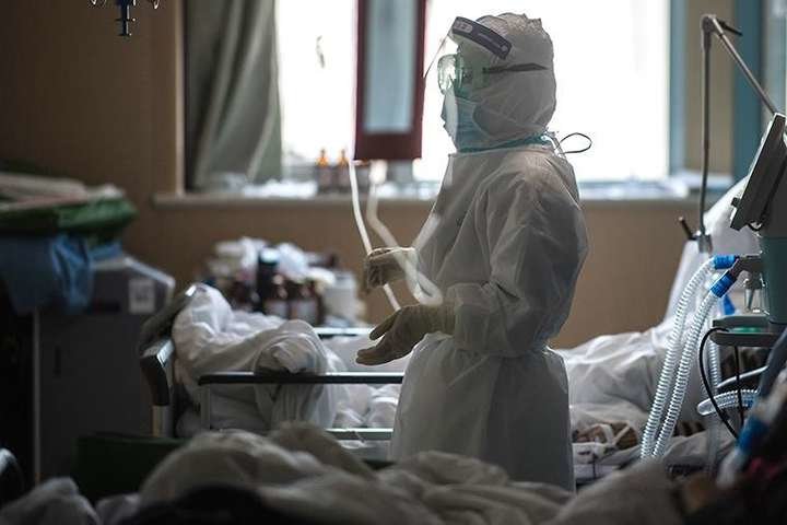 Більше ніж у 40 жителів Чернігівщини виявили коронавірус: половину з них госпіталізували