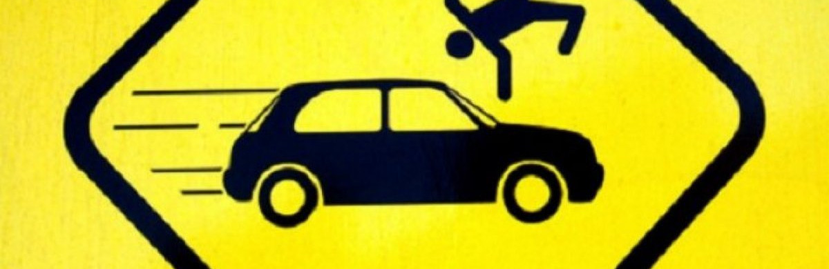 У Чернігові Dacia Logan збила пішохода: його госпіталізували до лікарні