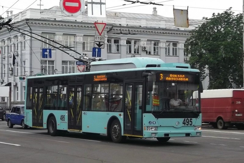 У Чернігові під час руху тролейбуса травмувалася пасажирка