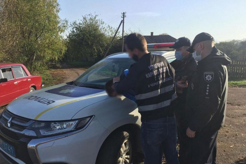 На Чернігівщині 26-річний чоловік смертельно поранив сусіда