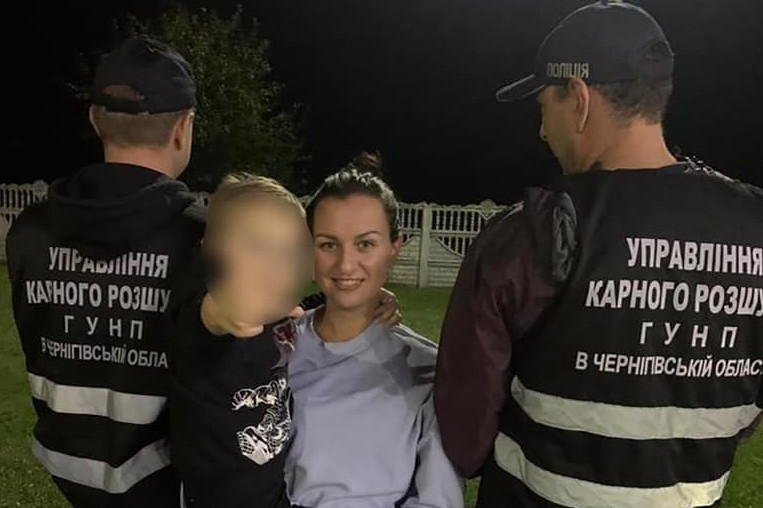 Чернігівські поліцейські розшукали та повернули 5-річну дитину матері