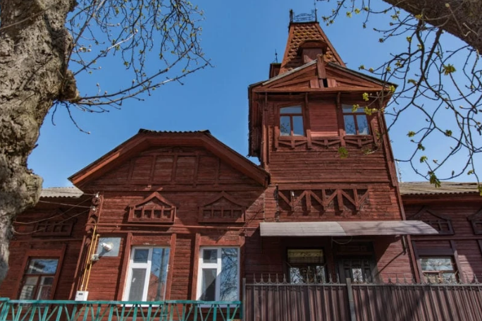 Як дерев’яні мережива врятують Чернігів