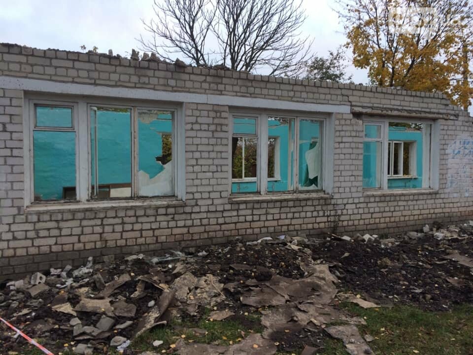 У мікрорайоні Бобровиця у Чернігові руйнують стару школу
