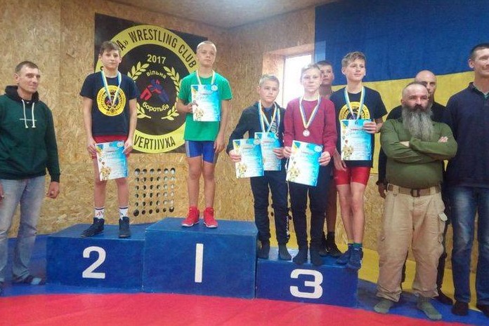 На чемпіонаті з вільної боротьби відзначили двох юних ніжинців