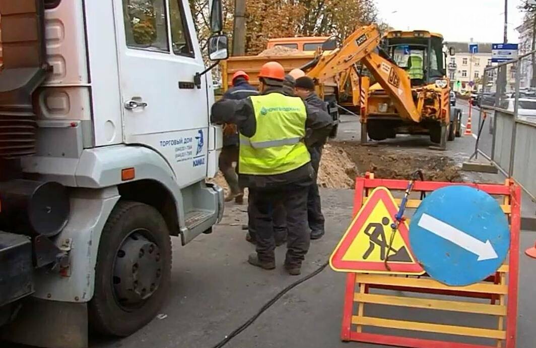 Проспект Миру у центрі Чернігова досі частково закритий