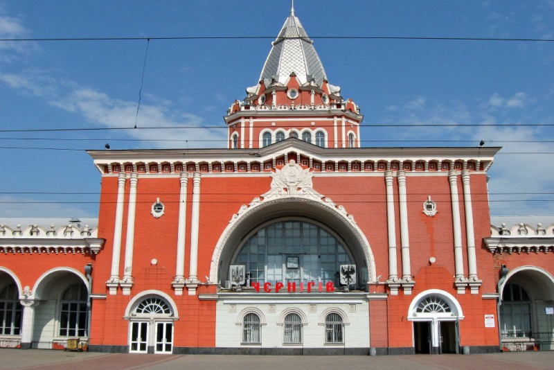 Попри «червону» зону залізничний транспорт у Чернігові працює