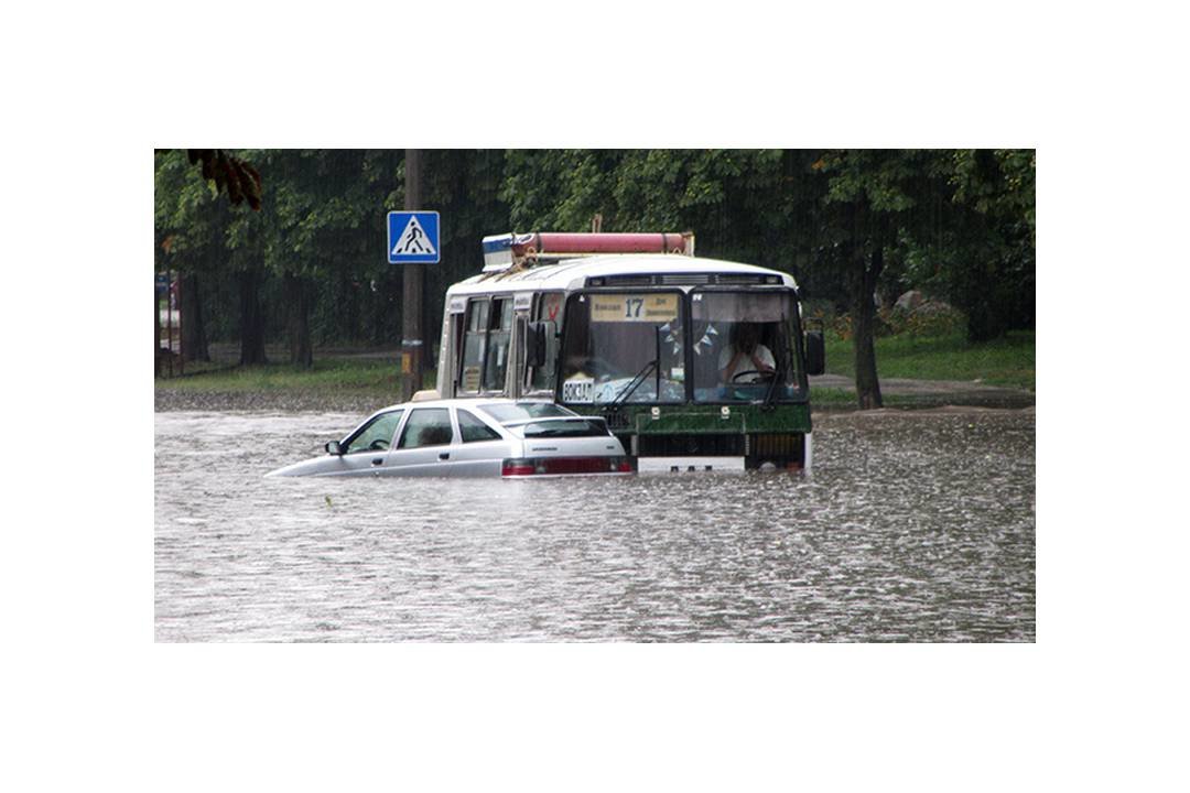 "Електрон" та "Малий проспект" більше не підтоплюватиме: у Чернігові розпочалась реконструкція ливнівок