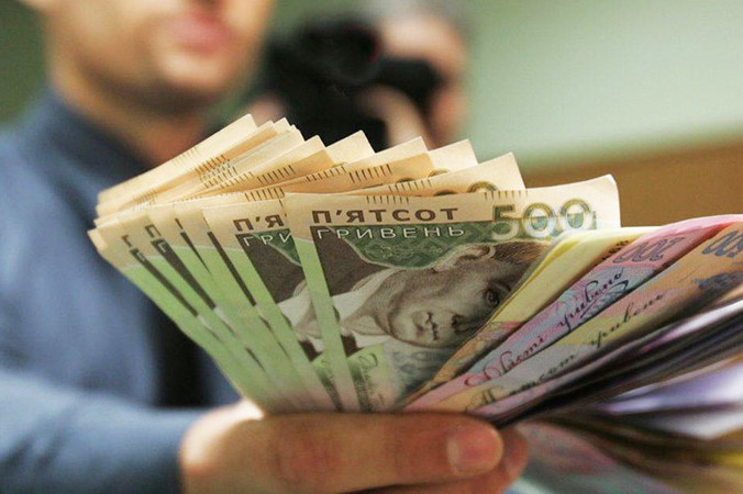 Середня зарплатня на Чернігівщині становить майже 10 тисяч гривень