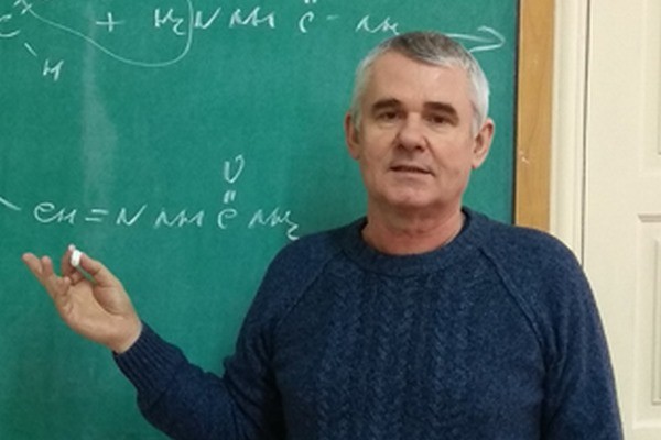 Професор із Чернігівщини винайшов основу для ліків від COVID-19