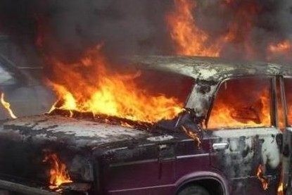 У Прилуках внаслідок ДТП загорівся автомобіль