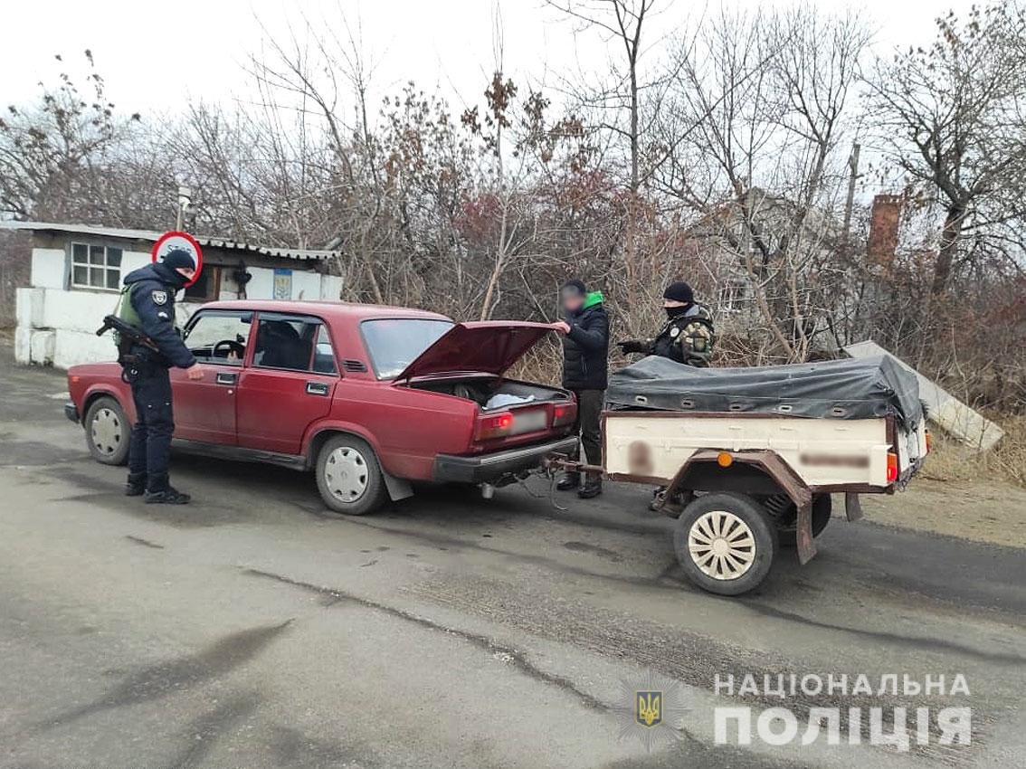 Викрадені автівки, наркоторгівля і тероризм: будні чернігівських поліцейських в зоні ООС