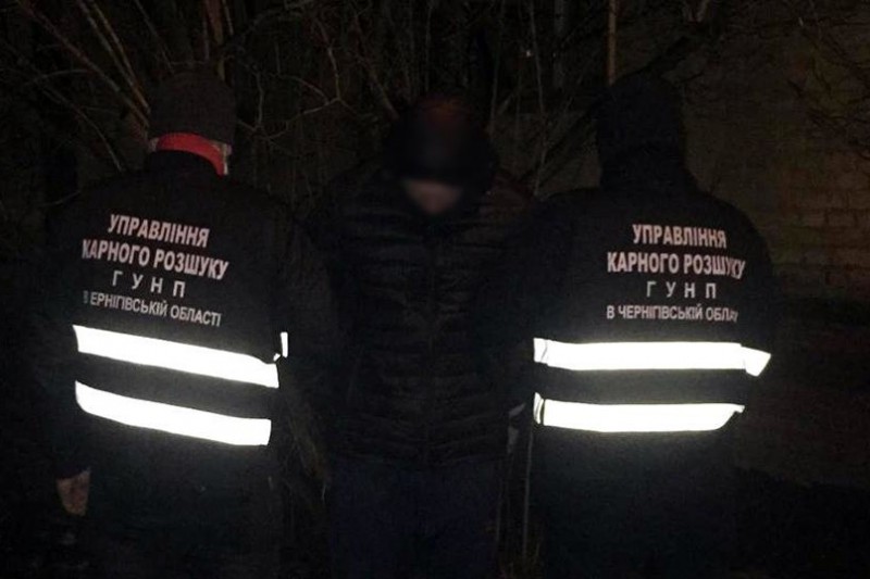 Поліція встановила причетних до розбою в гуртожитку в Чернігові
