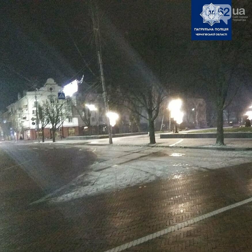 Вночі у центрі Чернігова сталося ДТП. Постраждала центральна Алея