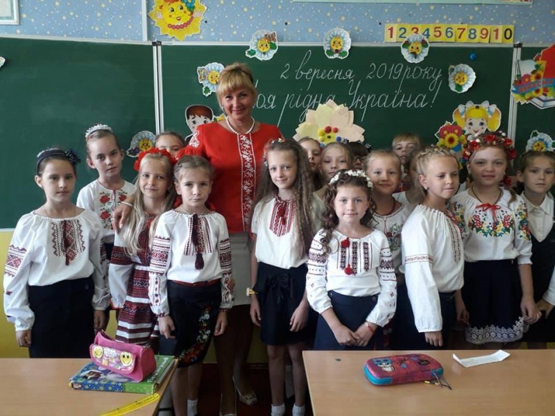 Люди: Оксана Федорченко про те, як готувати малечу до навчання, про гаджети та патріотизм у школі