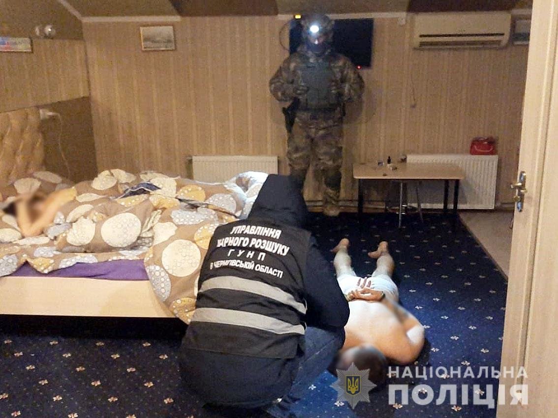 Погрози обернулися вбивством: на Чернігівщині затримали трьох душогубів