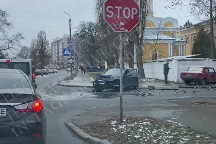 ДТП на чернігівському перехресті (Відеофакт)