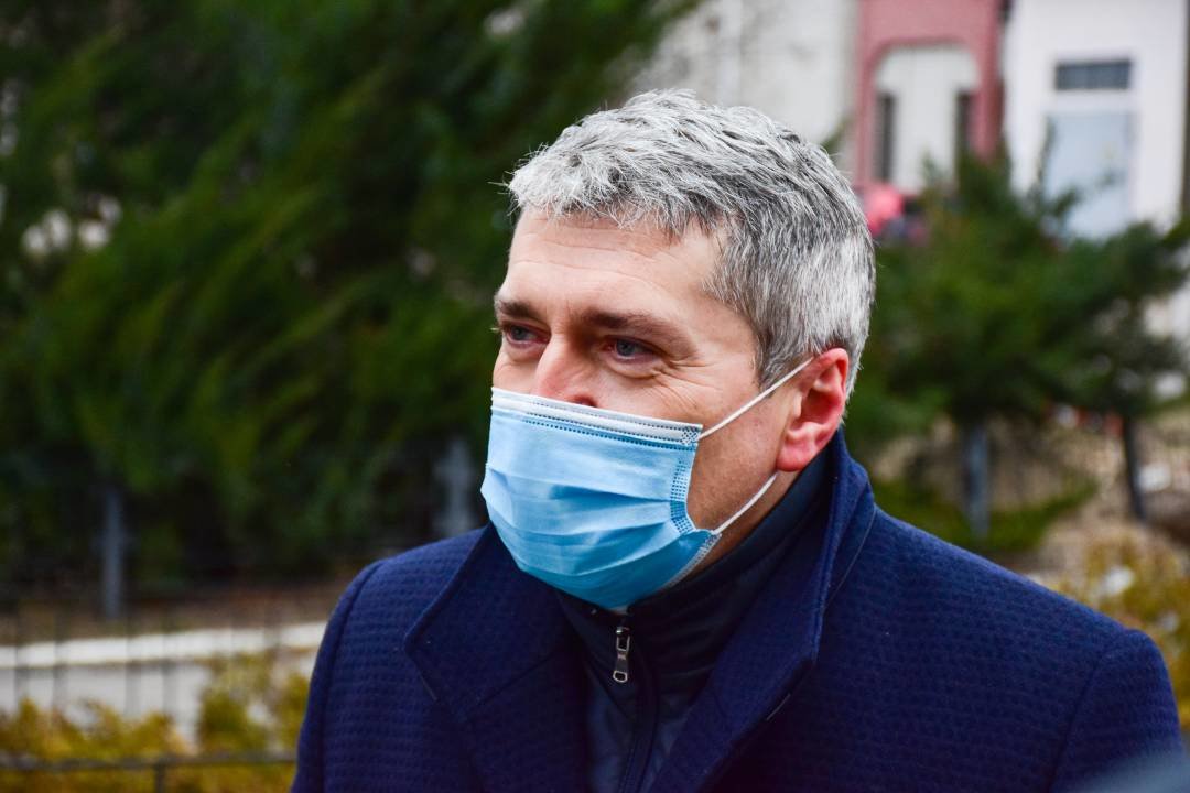 Міські лікарні поповнились двома авто "швидкої допомоги": ними перевозитимуть тяжкохворих