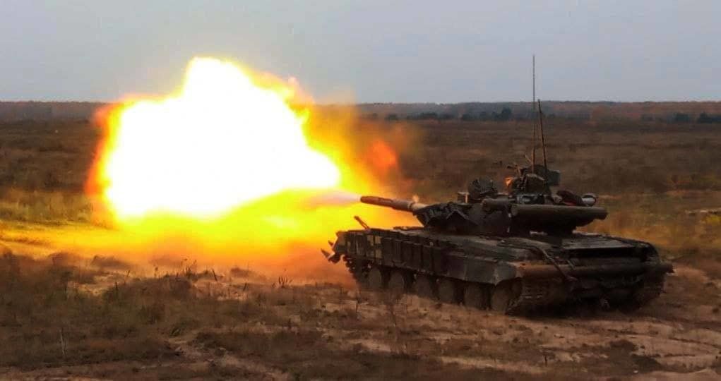 Знищували «опорники» та відбивали контратаки: потужні танкові навчання відбулися на Чернігівщині