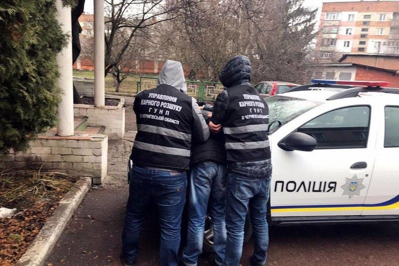 Поліцейські Чернігівщини затримали підозрюваного у вбивстві жінки, скоєному під Новий рік