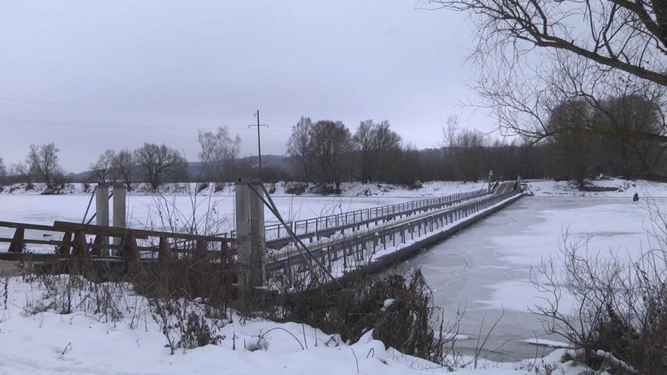 Ремонт наплавного мосту через Десну на Чернігівщині завершили