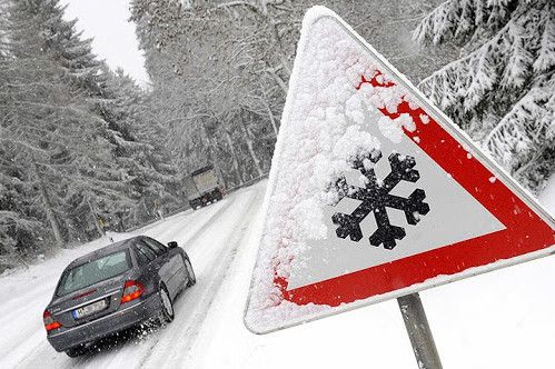 Служба автомобільних доріг попереджає водіїв про погіршення погодних умов