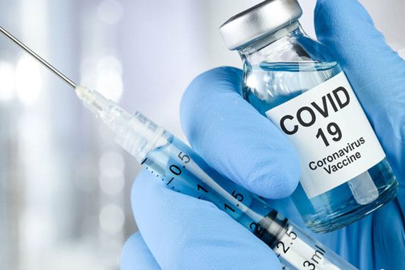 Українці зможуть записатися в чергу на вакцинацію від COVID-19 через Дію