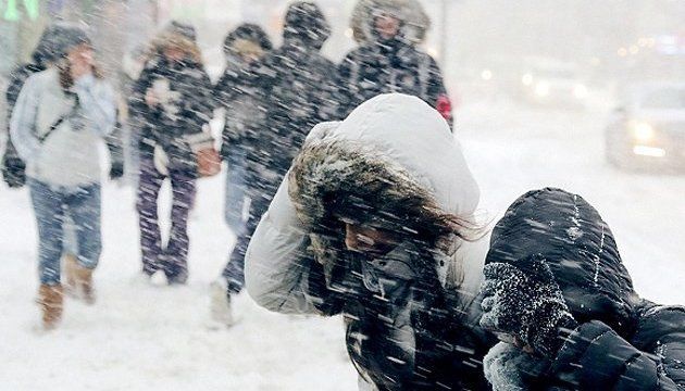 Вдень по Чернігову очікуються хуртовини та снігопад: встановлено І рівень небезпечності