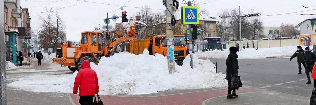 Сніг з вулиць Чернігова вивозитимуть повільніше. Комунальники отримали вказівку економити