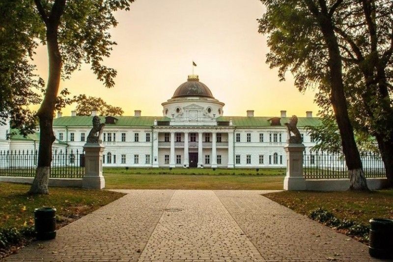 Одним із 20 об’єктів культури включених до програми “Велике будівництво” є палацовий комплекс у Качанівці