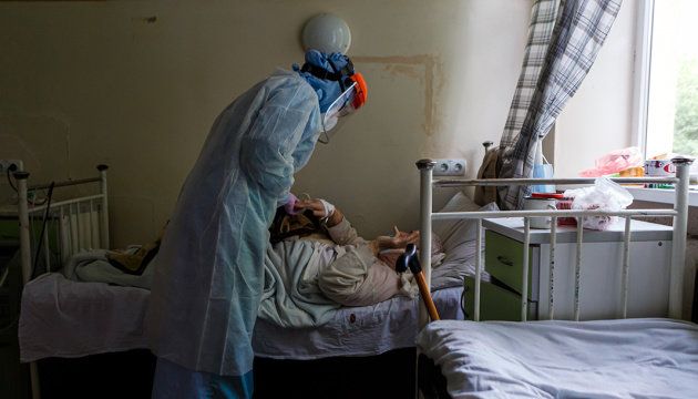 Протягом доби на коронавірус захворіло 15 жителів Чернігова