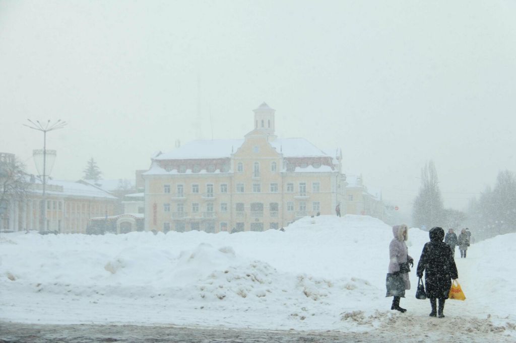 Замело: чи довго сніг лежатиме на вулицях Чернігова?