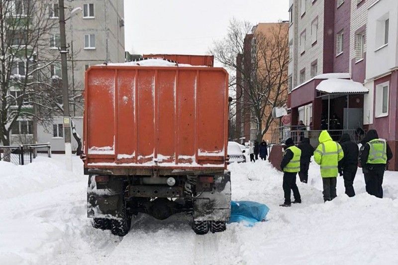 Чернігівська поліція встановлює всі обставини смертельної ДТП за участю сміттєвоза