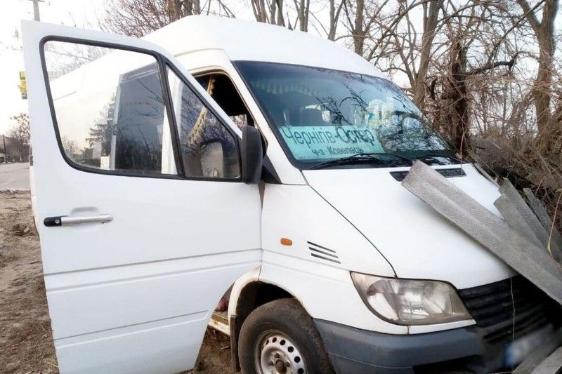 На Чернігівщині водій помер за кермом маршрутки, в якій були пасажири
