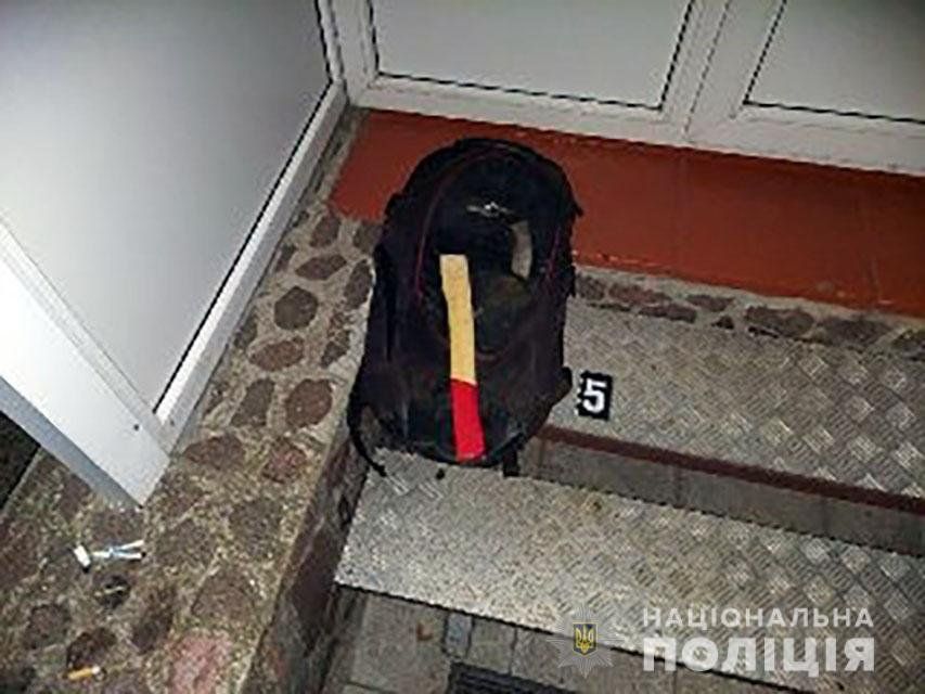 Увірвалися в будинок, а там спецпризначенці: на Чернігівщині затримали грабіжників