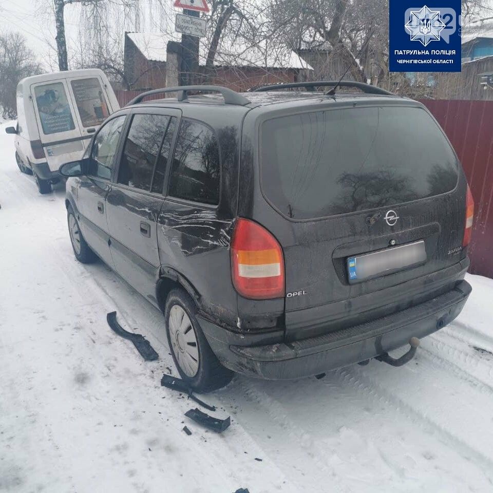 Порушили правила, спровокували ДТП і втекли… У Чернігові патрульні спіймали двох втікачів
