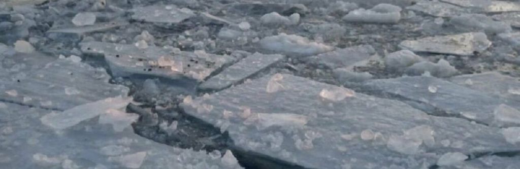 В районі переправи на Десні у Чернігові під кригу провалився чоловік