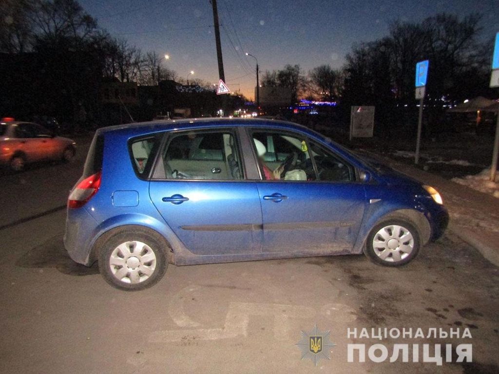 На Чернігівщині водій припаркувався не там де треба і тепер може сісти за грати