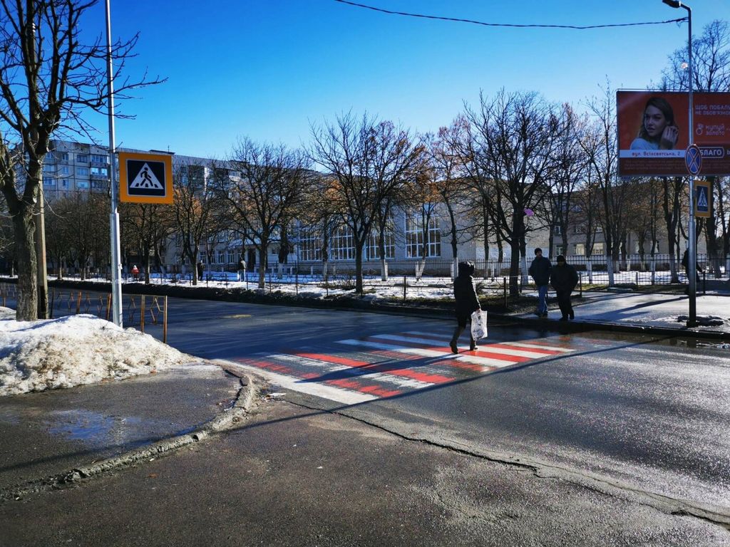 Безпека дітей: у Чернігові зроблять підвищені пішохідні переходи біля двох шкіл та ДЮСШ