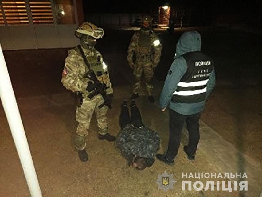 Увірвалися в будинок, а там спецпризначенці: на Чернігівщині затримали грабіжників