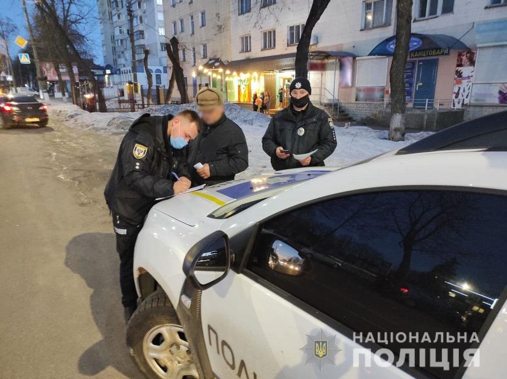 На Чернігівщині водій припаркувався не там де треба і тепер може сісти за грати