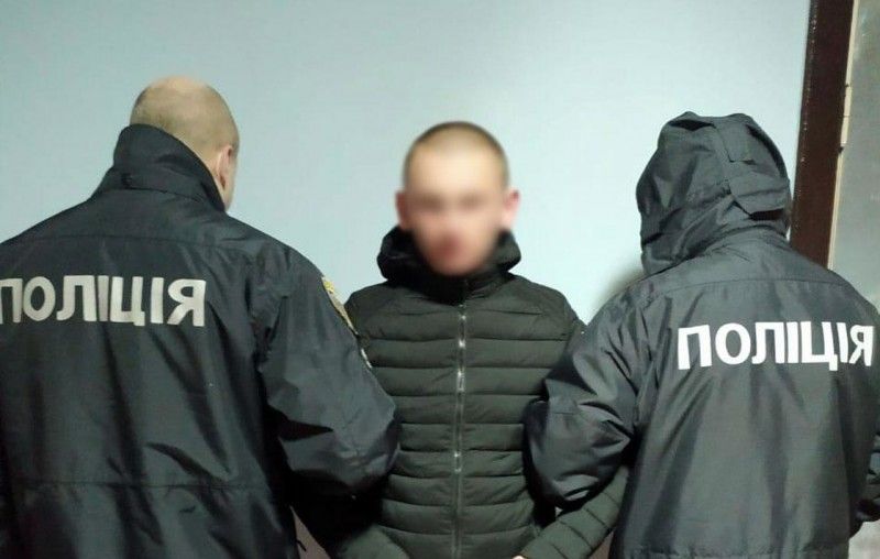 Чернігівські поліцейські затримали чоловіка, який ошукав пенсіонера