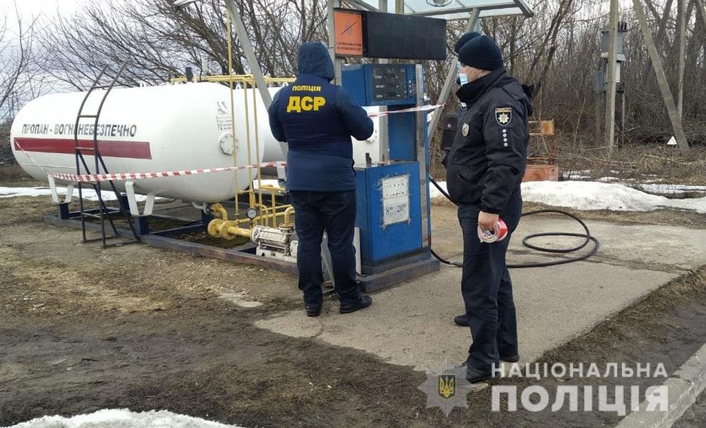 Працювали з порушеннями: на Чернігівщині закрили автозаправну станцію
