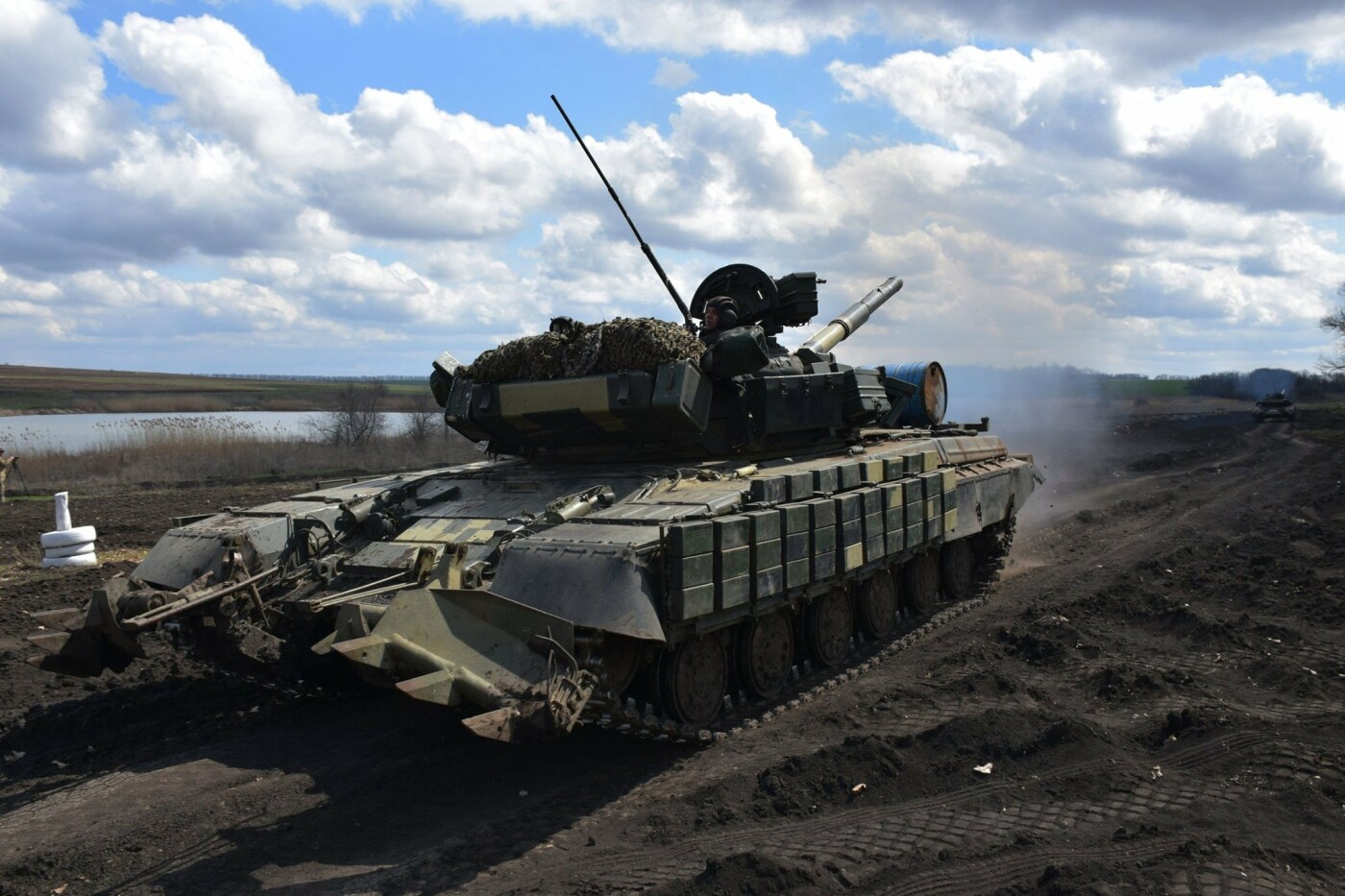 Спільні навчання танкістів Національної гвардії та Збройних сил відбулися на Чернігівщині (ФОТО)