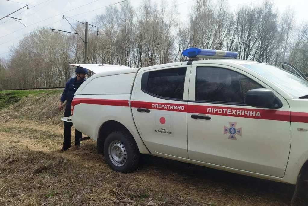 Артилерійський снаряд та чотири мінометні міни знайшли в різних куточках Чернігівщини