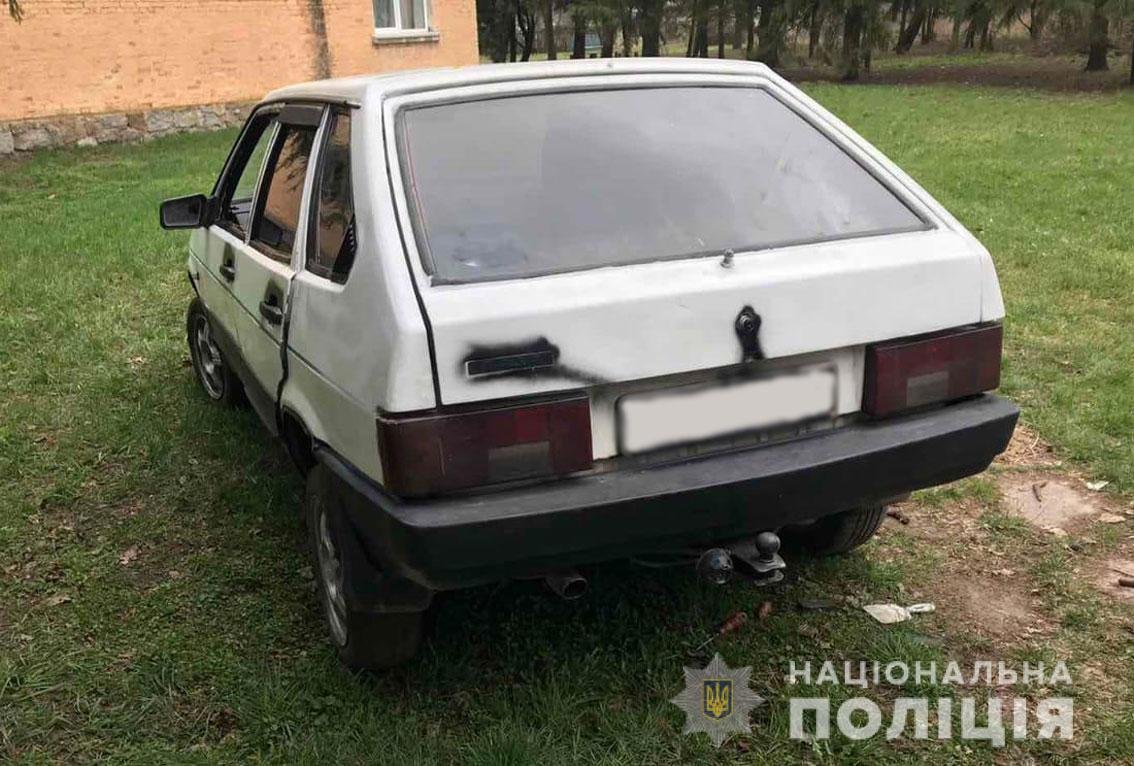 Двох братів, які викрали легкову машину, затримали на Чернігівщині