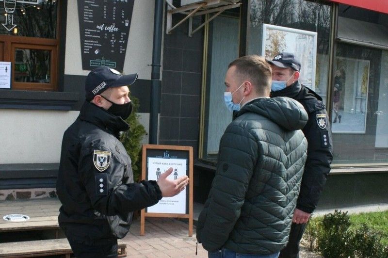Поліція Чернігівщини проводить рейди з контролю за дотриманням посилених карантинних норм