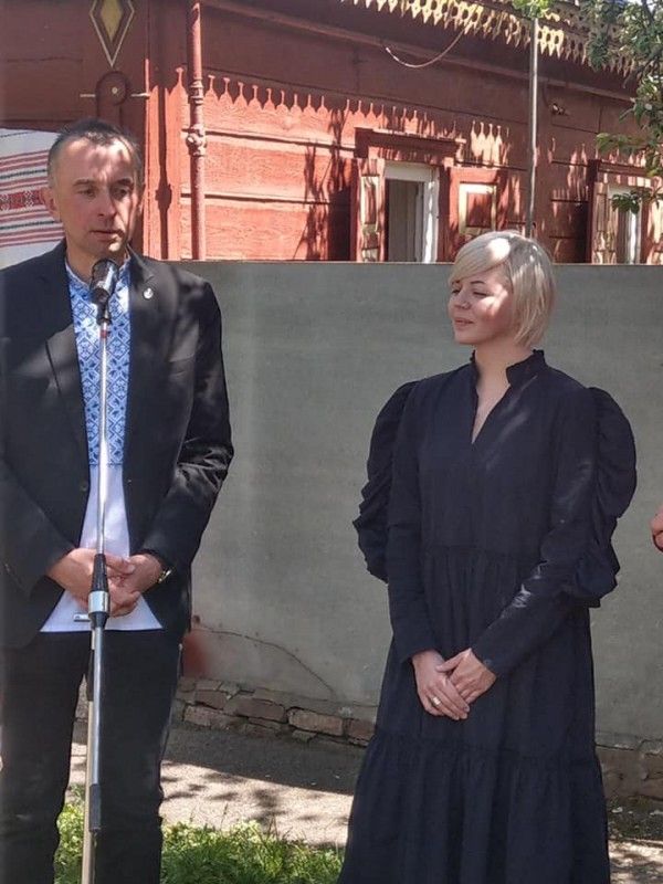 ONUKA завітала до Чернігова на відкриття меморіальної дошки Олександру Шльончику (Фото. Відео)