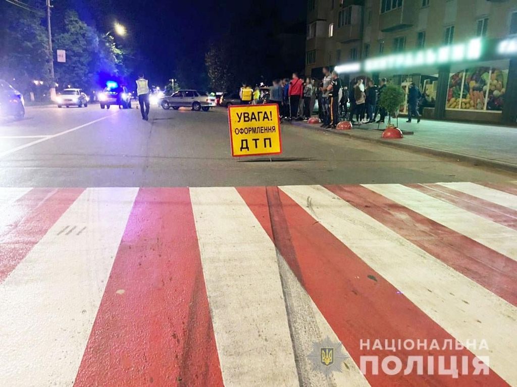 П’яний водій збив на пішохідному переході двох чоловіків та дівчину з Чернігівщини